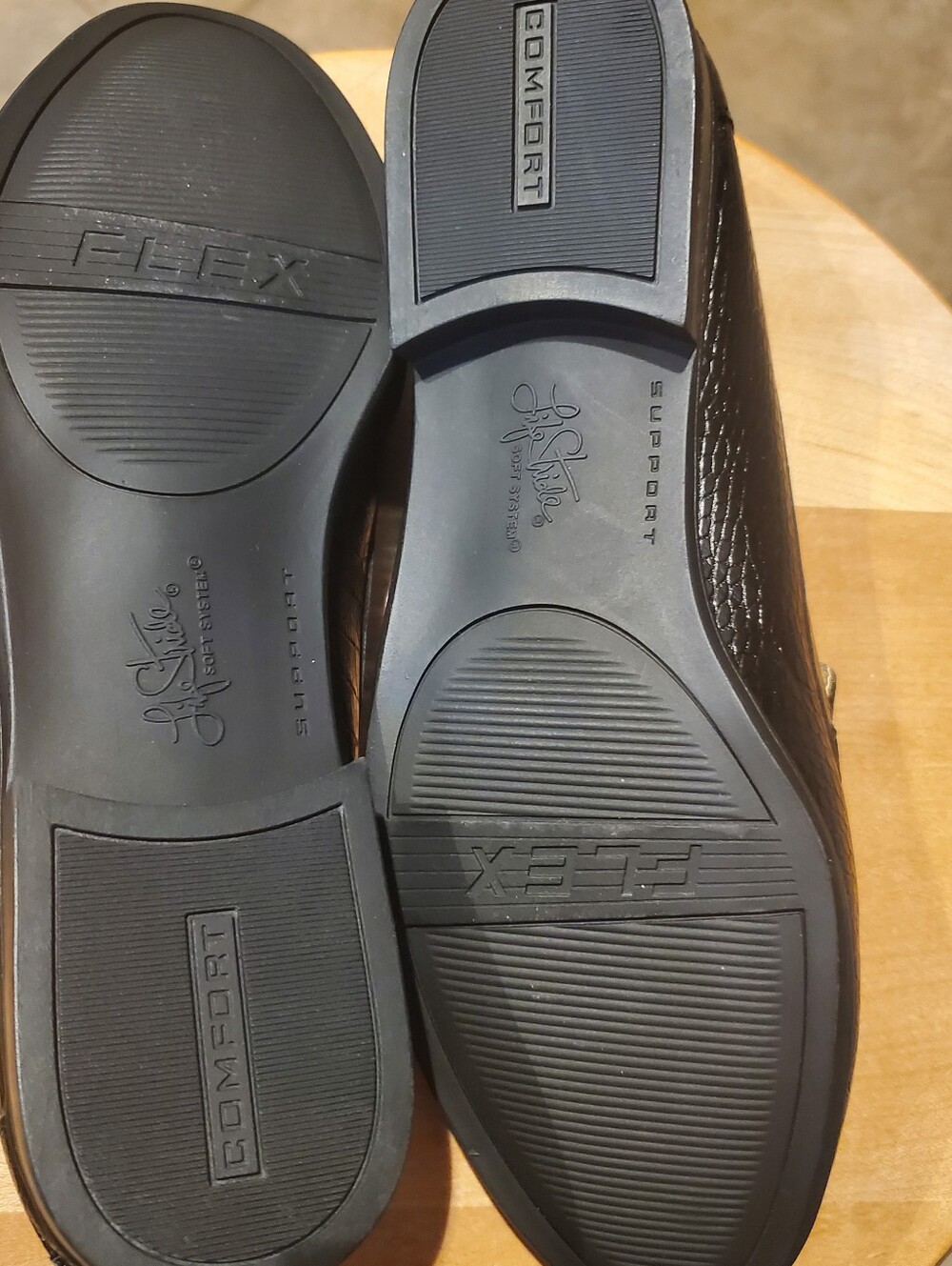 LifeStride Black Croc-Embossed Leather Loafers - Picture 4 of 4